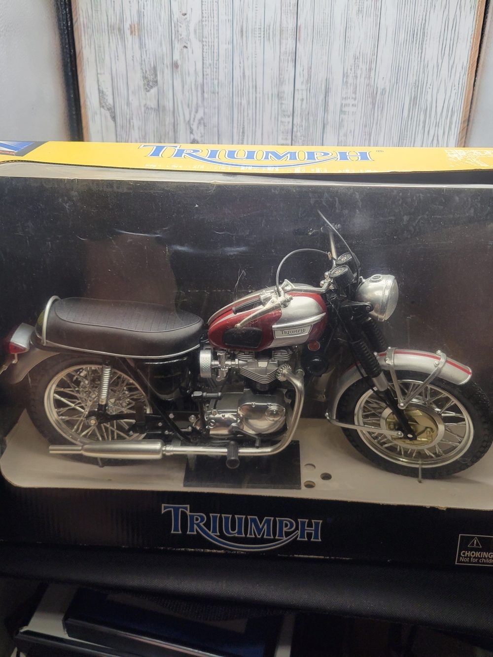 Triumph 1:6 Scale Diecast Motorcycle - Vintage New In Box
